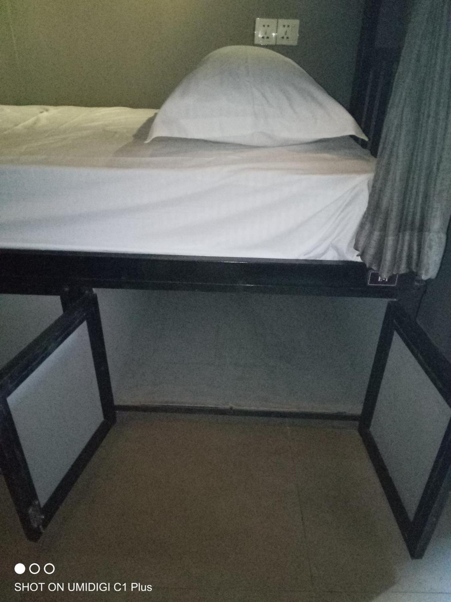 Hostel Fuji Пном Пен Екстериор снимка