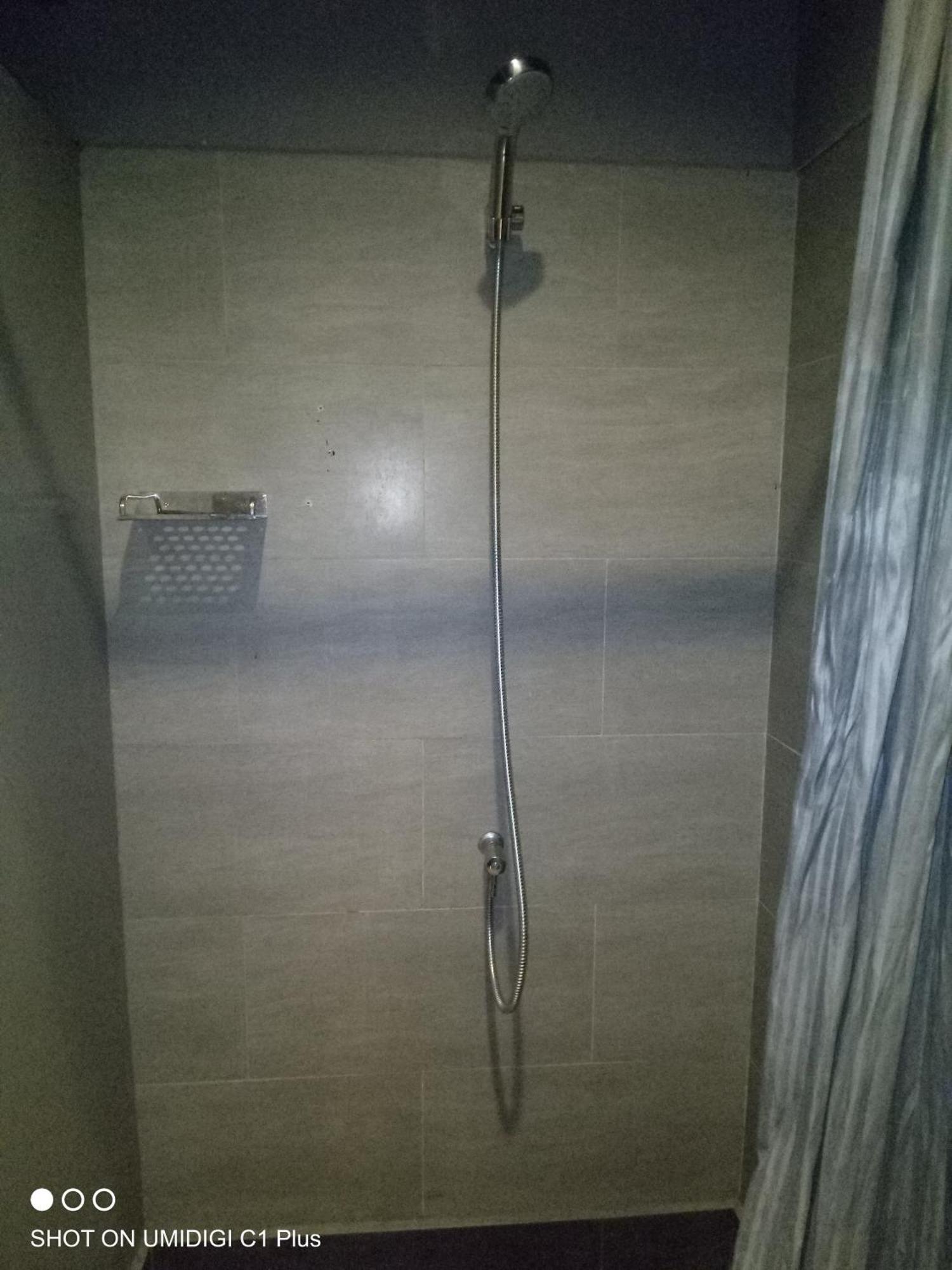Hostel Fuji Пном Пен Екстериор снимка